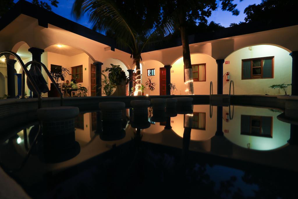 Hotel Azul By Encanto Playa del Carmen Buitenkant foto